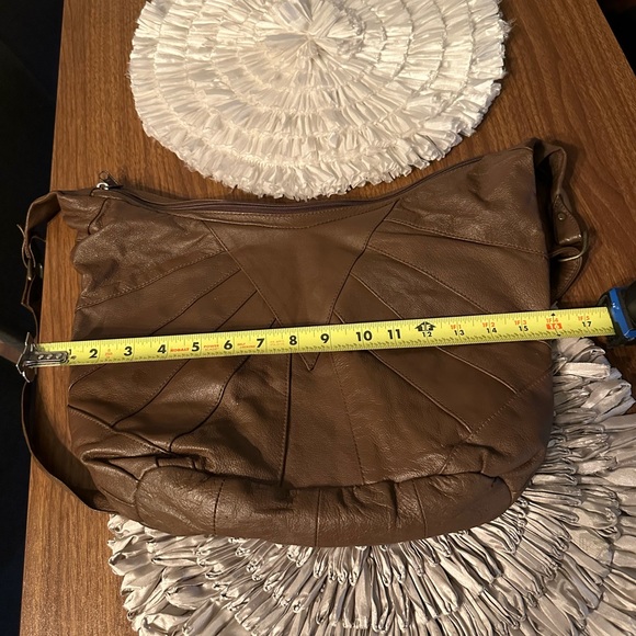 Women’s Purse Lot Carry all tote bundle seven bags/ purses/ totes! - Picture 7 of 16